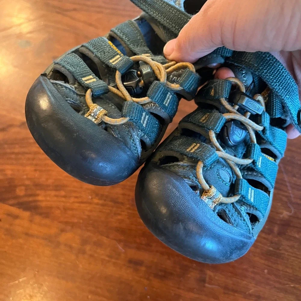 Keen Newport H2 Kids Teal Tan Waterproof Sport Sandals Hiking Shoes- sz 11